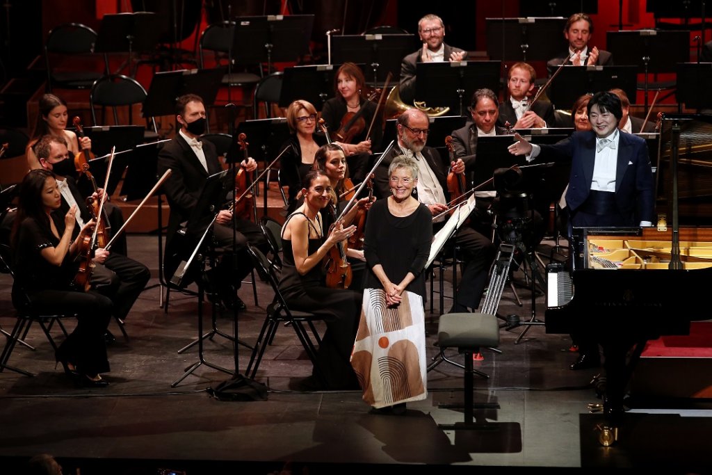 Maria João Pires avec l'orchestre de Monte-Carlo est chez Mozart comme en son jardin. (Photo Caroline Doutre)