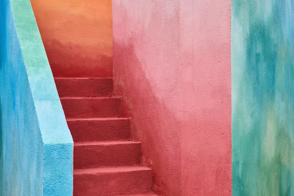 Flora Moscovici travaillera avec des pigments, de la caséine et de l’eau de chaux qui fixeront la peinture en incorporant les traces du béton ©Jean-Christophe Lette