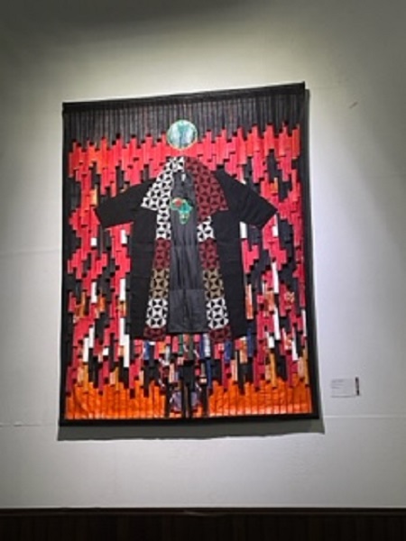 Une oeuvre de l'artistemalien Abdoulaye Konaté  qui est l'une des grandes figures des arts plastiques en Afrique © Antoine Viallet