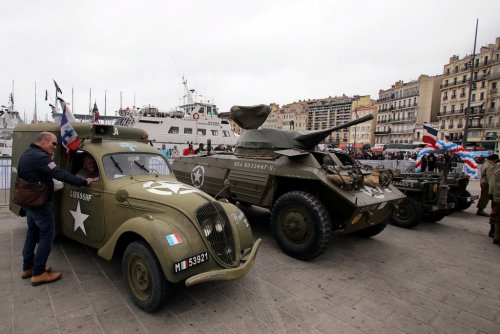 Exposition de vieilles guimbardes de guerre apportées pas les Américains du musée de la Mémoire militaire (Photo Destimed/RP)