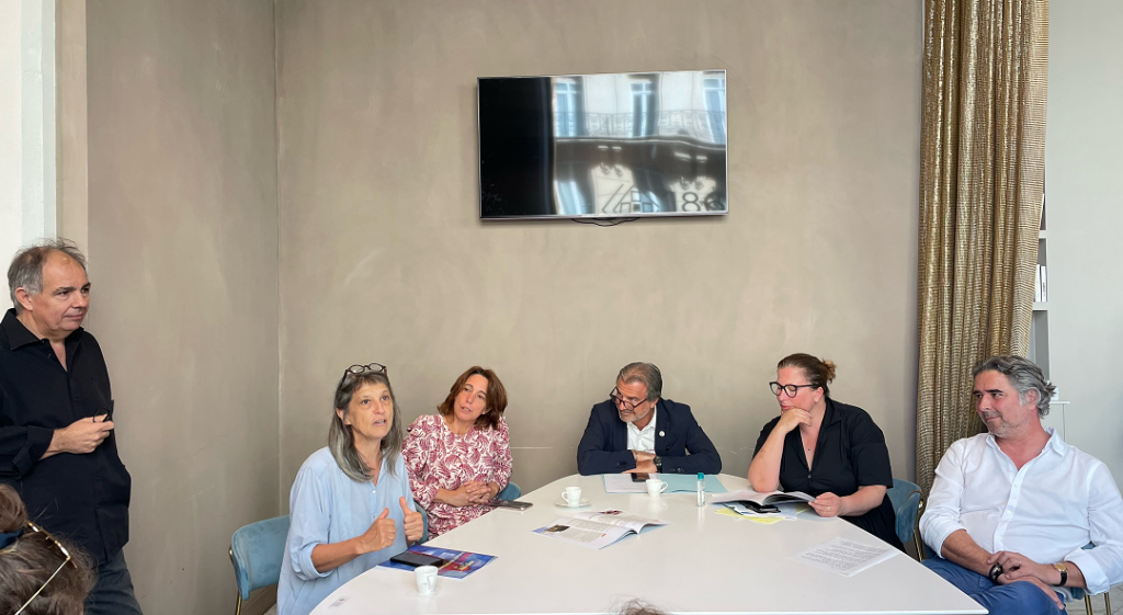 Jean-Luc Chauvin entouré de Sophie Camard, Marie-Josée Ordener, Fabrice Lextrait, Rebecca Bernardi et Guillaume Sicard  (Photo CCIAMP)