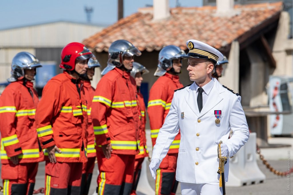 Le lieutenant de vaisseau Adrien est le chef du Centre d’incendie et de secours (CIS) de La Bigue (LBG). (Photo MN/BMPM/Alexandra Alias)