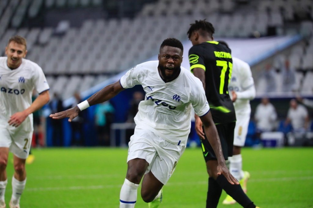 Chancel Mbemba exprime sa joie et sa rage de vaincre en étant le quatrième buteur marseillais (Photo Laurent Saccomano/Wallis.fr)