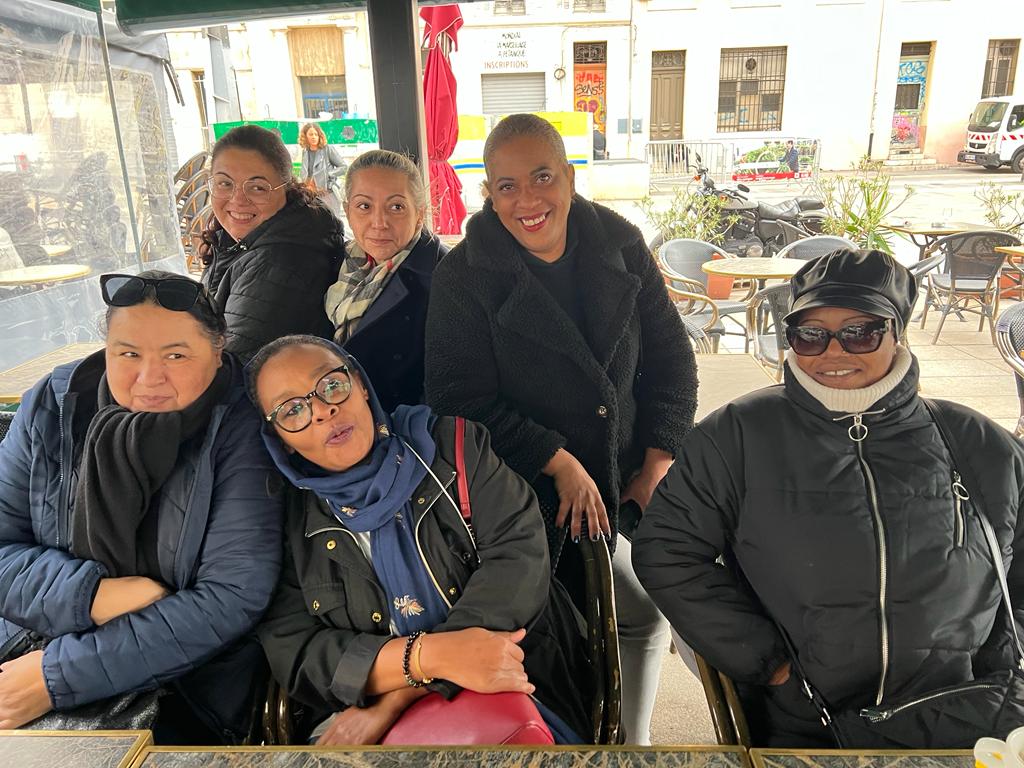 Malgré les sourires ces mères sont impliquées dans une course contre la mort... (Photo Joël Barcy) Malgré les sourires ces mères sont impliquées dans une course contre la mort... (Photo Joël Barcy)