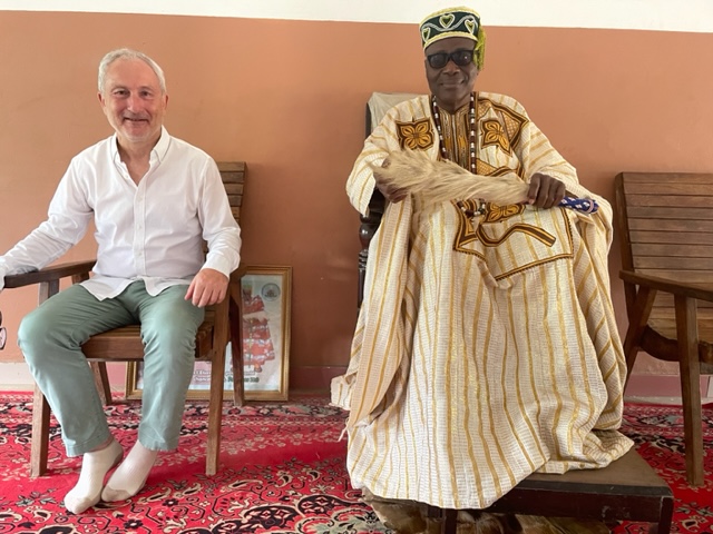 Antoine Viallet en audience avec sa majesté le roi Djagou Egbakotan (Photo AV)