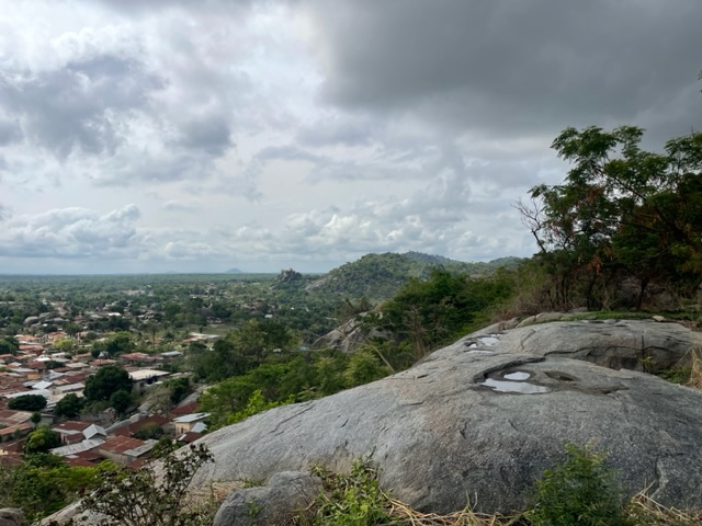 Vue sur Dassa depuis la colline sacrée (Photo AV)