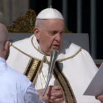 Le Pape François, dimanche 9 avril, après la messe de Pâques, a délivé son message Urbi et Orbi (Photo capture d'écran Vatican News )