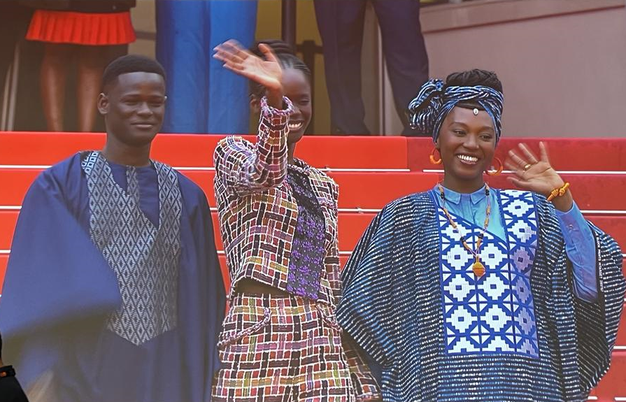 Mamadou Diallo, Ramata-Toulaye Sy, Khady Mane sur le tapis rouge (Photo Joël Barcy) Mamadou Diallo, Ramata-Toulaye Sy, Khady Mane sur le tapis rouge (Photo Joël Barcy)