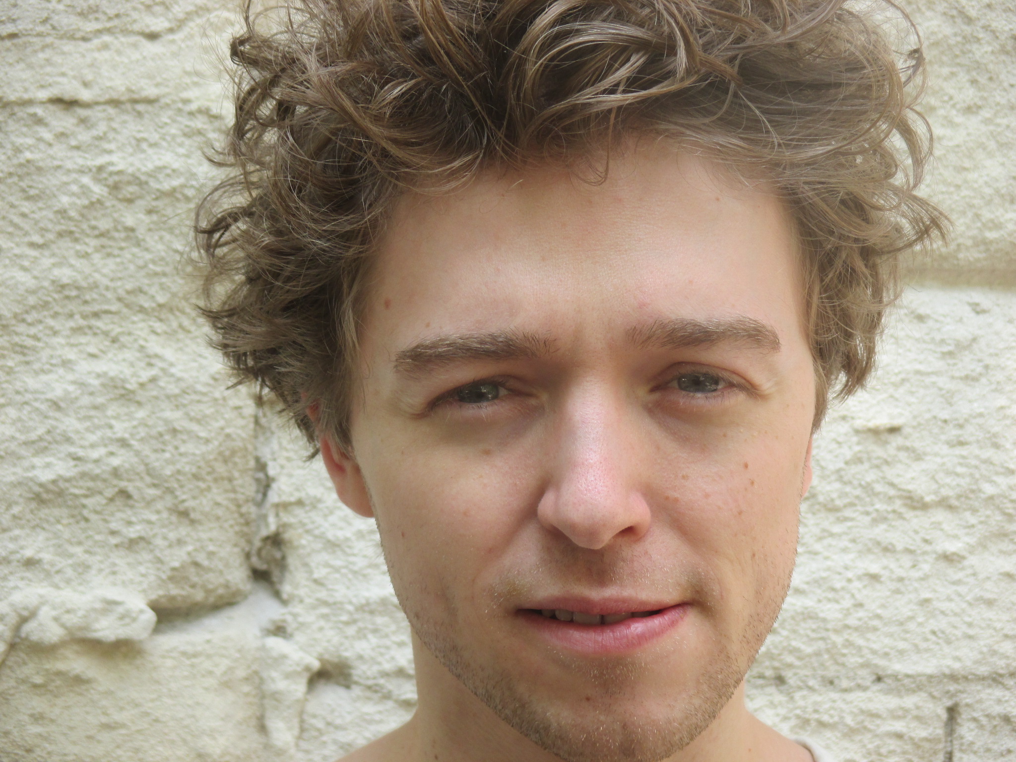 Festival Off d'Avignon le jeune acteur Antoine Vaillant