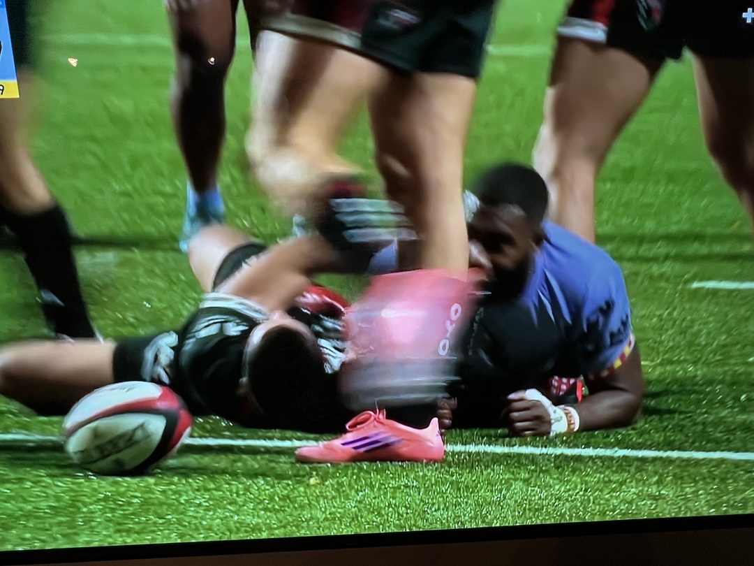 Bituniyata vient de marque son deuxième essai de la soirée. Il fut l’un des hommes forts de Provence Rugby. (Capture d’écran Canal +)