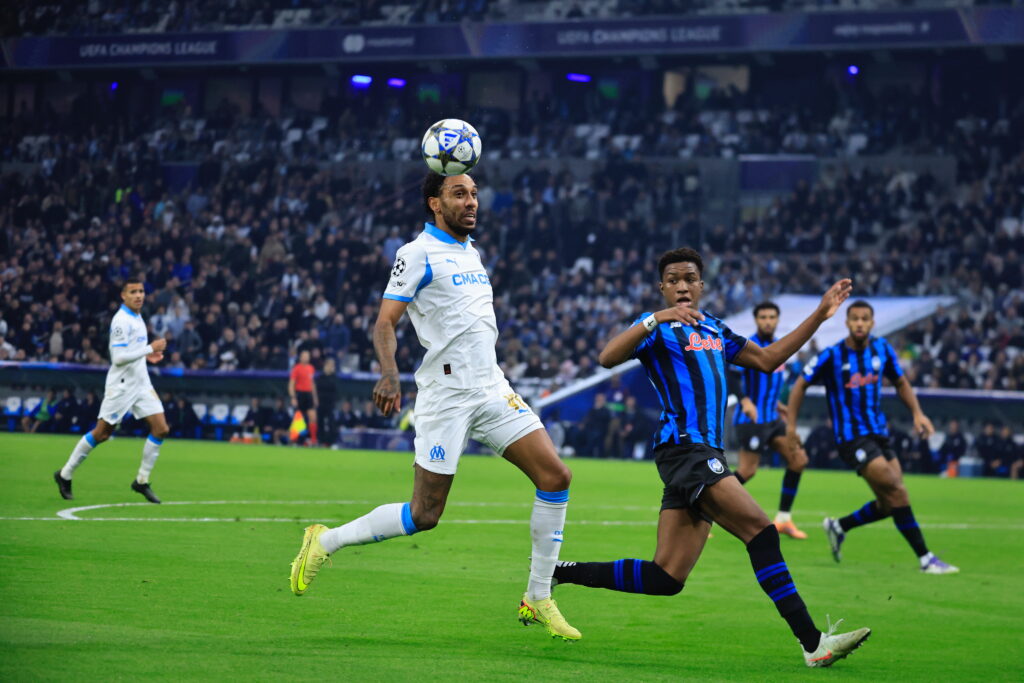 Pierre-Emerick Aubameyang a manqué de soutien en attaque ( Photo Laurent Saccomano/Wallis.fr)