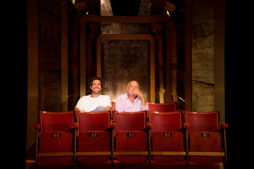 Destimed Max Boublil et Francois Berleand dans LEXPERIENCE THEATRALE Photo Bertrand Exertier