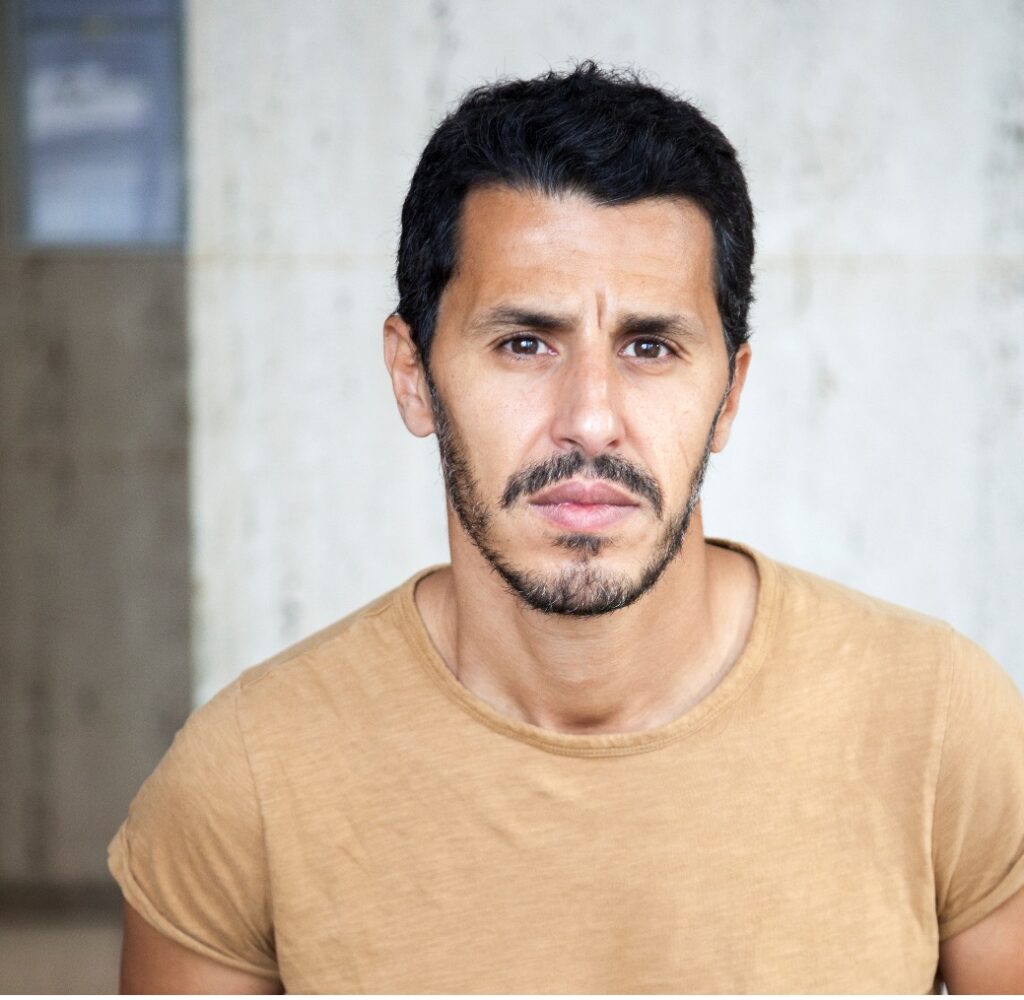 Destimed Mounir Margoum incarne Un Homme sans titre photo Claire Pathe 2