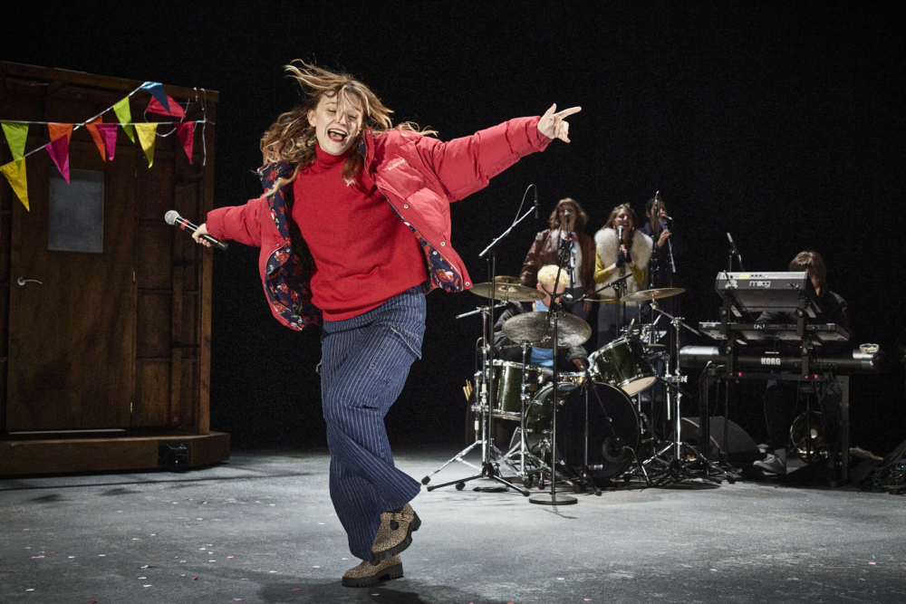 Destimed hautes perchees mis en scene par maurin olles c christophe raynaud de lage 1000x667 1