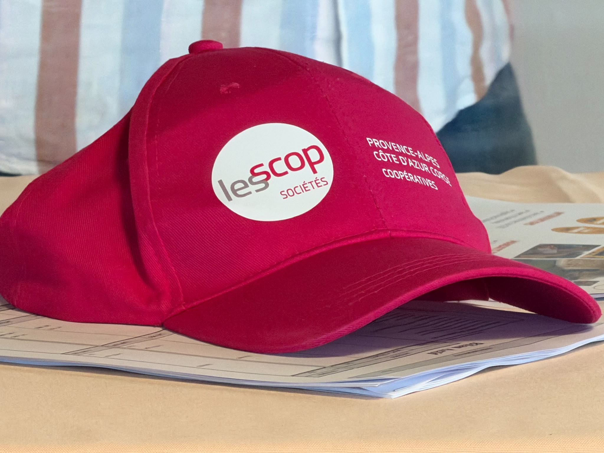 Canicule oblige, la casquette des SCOP a accompagné les travaux de l’assemblée générale de l’Union régionale Paca Corse, organisée au Frioul (Photo Joël Barcy)