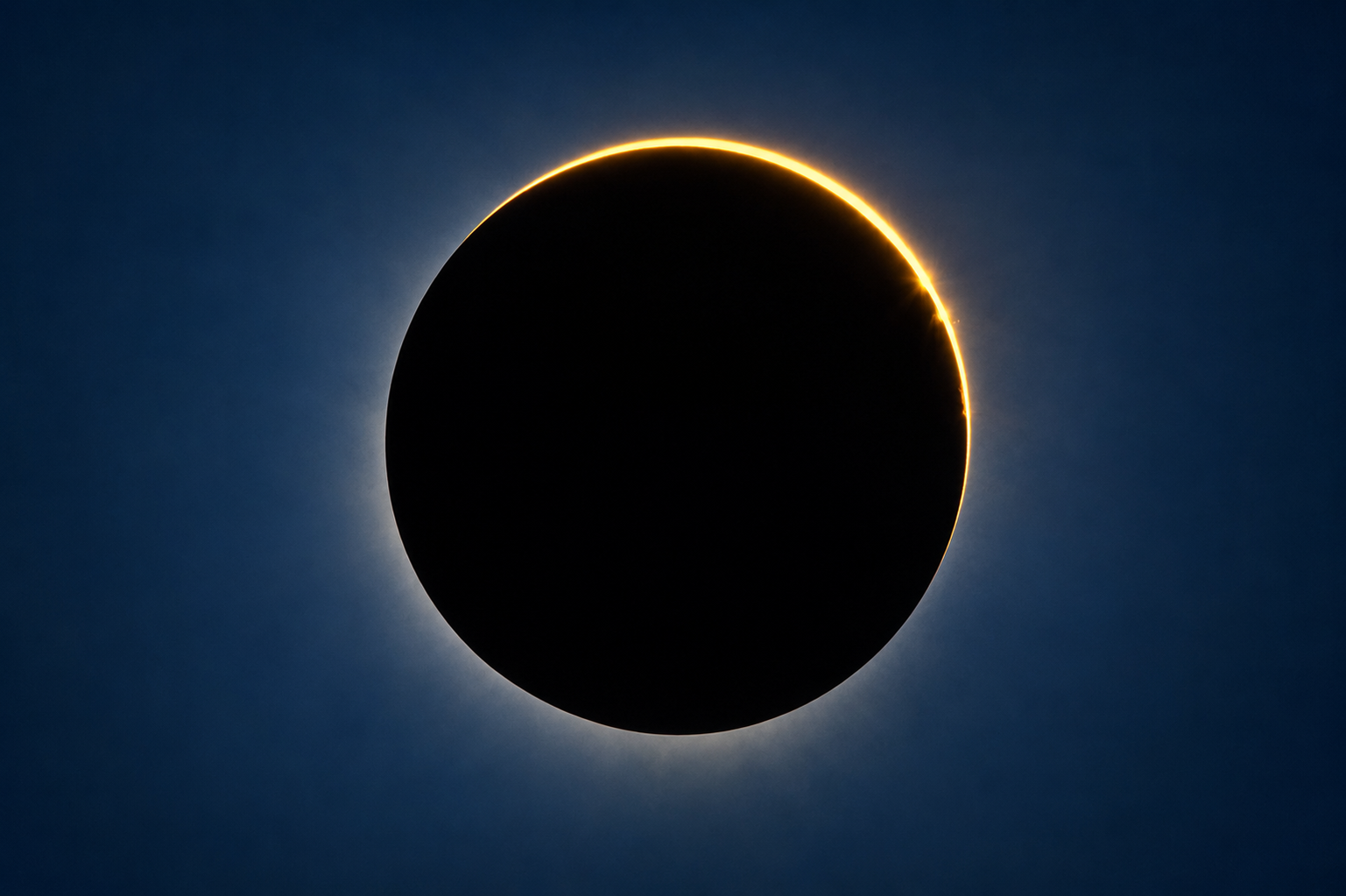 L’éclipse de Soleil du 12 août masquera jusqu’à 96,5 % du disque solaire à Marseille, offrant un spectacle astronomique exceptionnel visible avec des lunettes de protection adaptées (Photo Michel Marcelin)