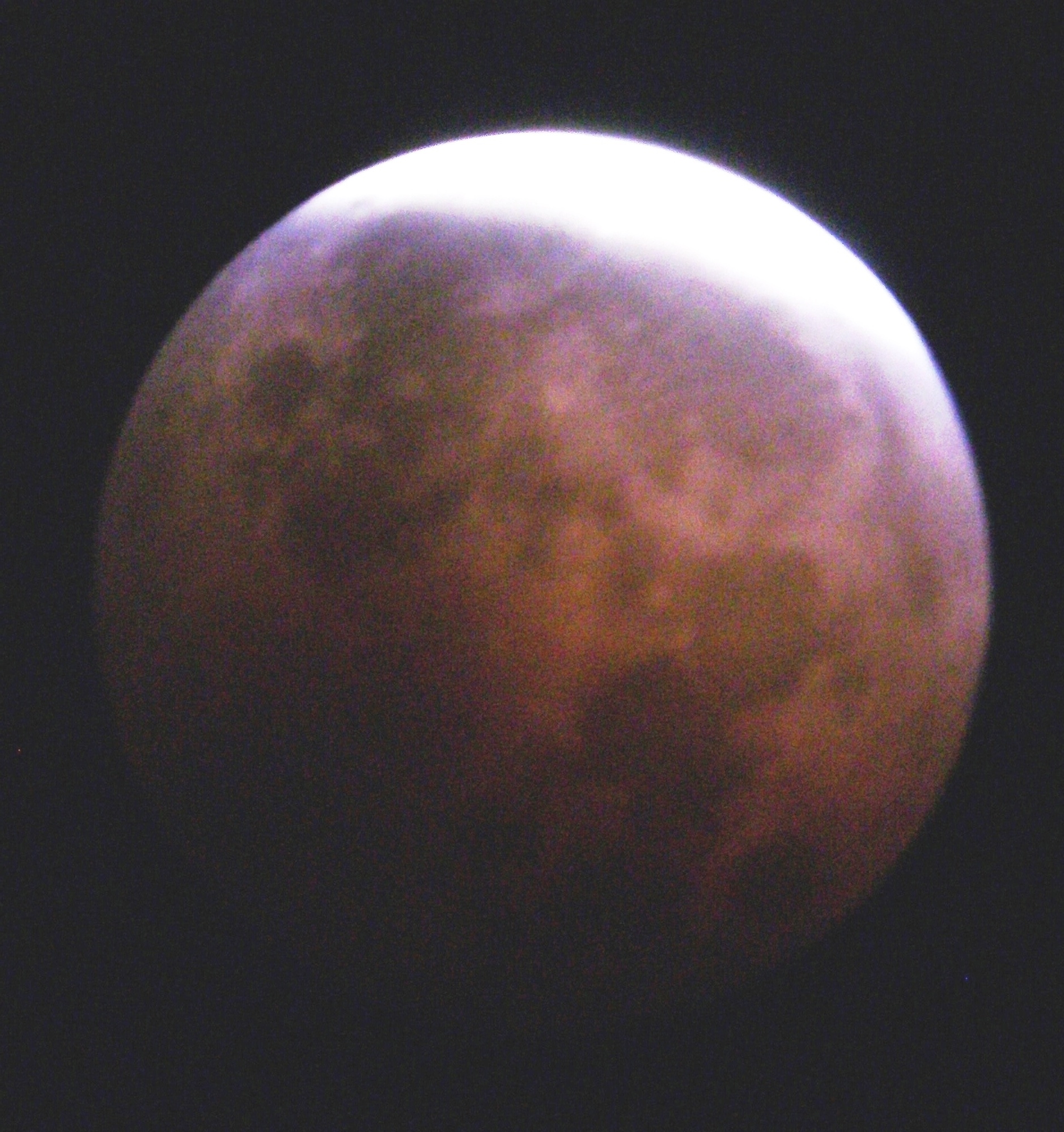 Aspect de la Lune attendu au maximum de l’éclipse du 28 août 2026 vers 6h du matin (photo ESA)